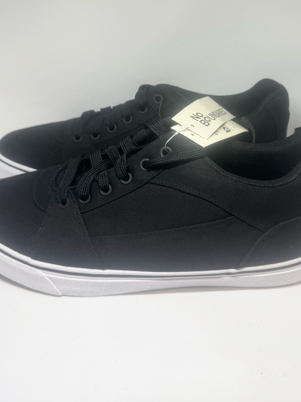 No Boundaries Men's Canvas Skate 2.0 Low Top Sneakers
